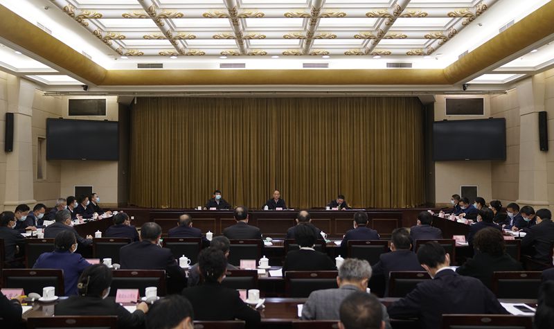 黄强出席省政府办公厅党组理论学习中心组学习会并作学习辅导
全面学习全面把握全面落实党的二十大精神
为推动全省高质量发展贡献更多智慧力量「相关图片」